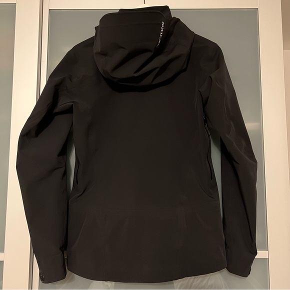 Arc’teryx Ravenna Shell Jacket - Black - Picture 14 of 16